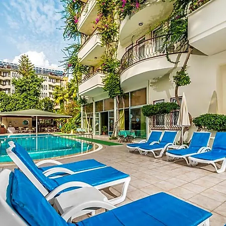 The S Aparts & Hotel 3*