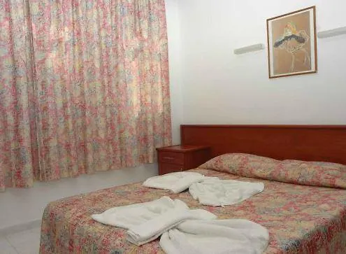 Hotel The S Aparts & 3*