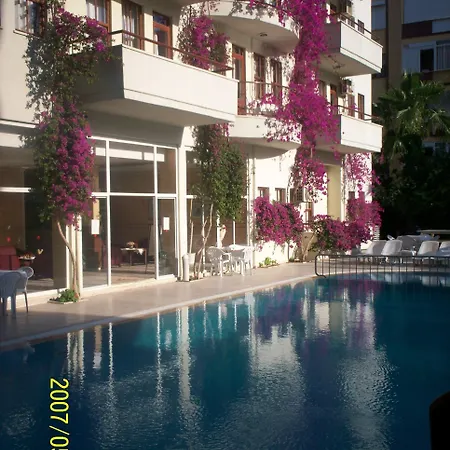 The S Aparts & Hotel